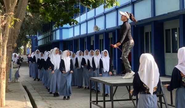 Semarak Retrosixforia! SMA Negeri 1 Rembang Gelar Senam Pagi Bersama untuk Bangkitkan Semangat Belajar dan Gaya Hidup Sehat